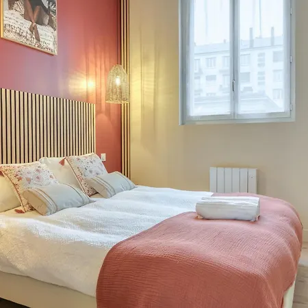 Terracotta Votre F2 Renove Avec Ascenseur Proche Cathedrale Apartmán